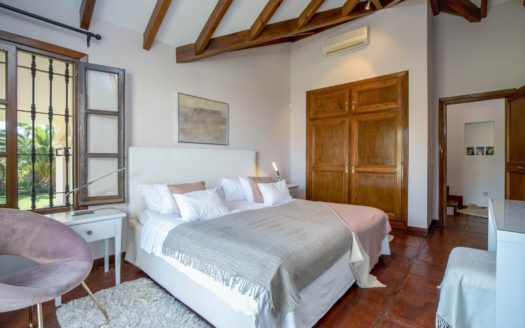 Villa de 5 dormitorios en El Herrojo Alto