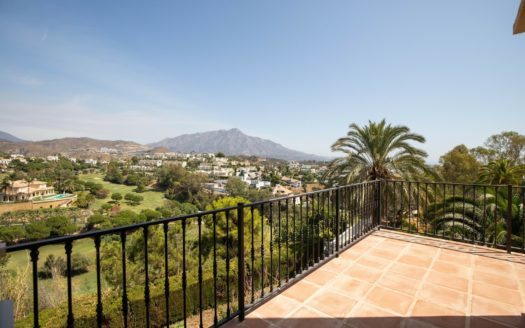 Villa de 5 dormitorios en El Herrojo Alto