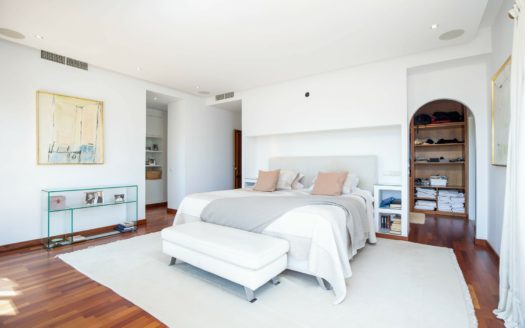 Villa de 5 dormitorios en El Herrojo Alto