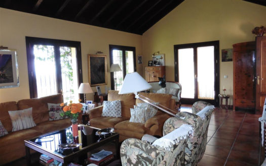 Villa de 4 dormitorios en Lomas de la Quinta