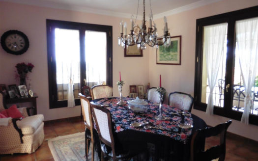 Villa de 4 dormitorios en Lomas de la Quinta