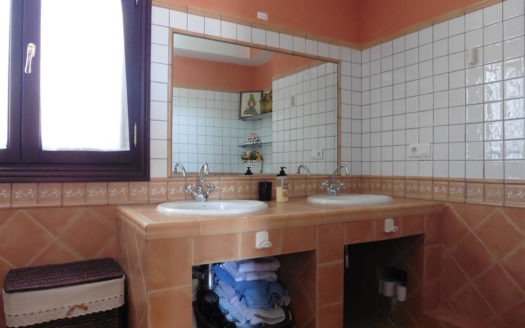 Villa de 4 dormitorios en Lomas de la Quinta