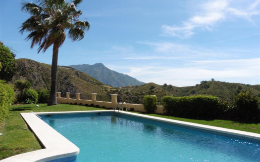 Villa de 4 dormitorios en Lomas de la Quinta