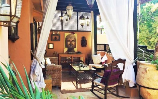 Ático de 2 dormitorios en Milla de Oro