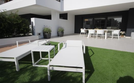 Ático de 2 dormitorios en Cancelada
