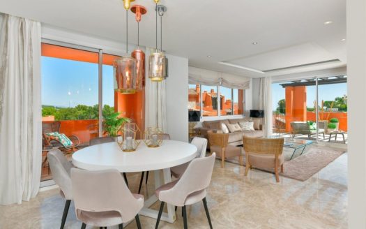 2 bedrooms Apartment in Nueva Andalucia