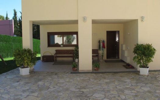 Villa de 6 dormitorios en Nueva Andalucia