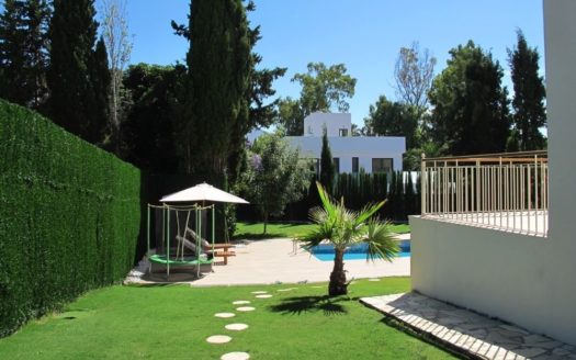Villa de 6 dormitorios en Nueva Andalucia
