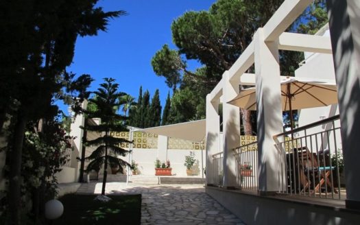 Villa de 6 dormitorios en Nueva Andalucia