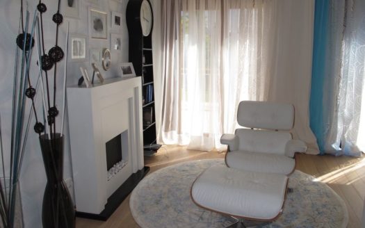 Villa de 6 dormitorios en Nueva Andalucia