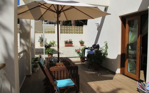 Villa de 6 dormitorios en Nueva Andalucia