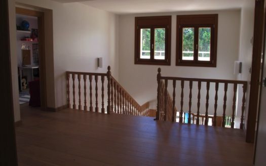 Villa de 6 dormitorios en Nueva Andalucia