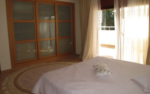 Villa de 6 dormitorios en Nueva Andalucia