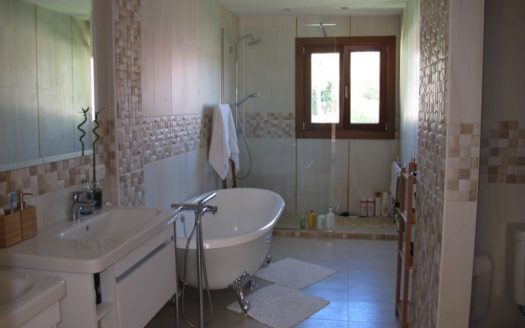 Villa de 6 dormitorios en Nueva Andalucia