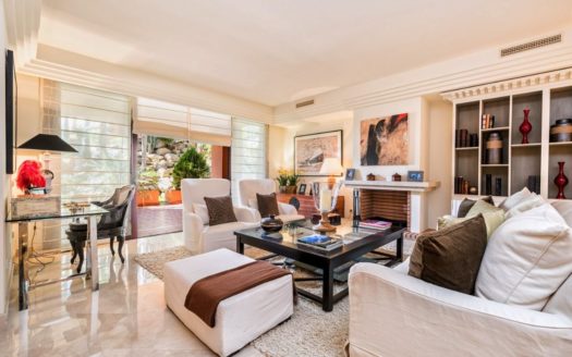 Apartamento de 3 dormitorios en Nueva Andalucia