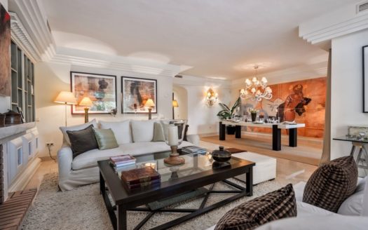 Apartamento de 3 dormitorios en Nueva Andalucia