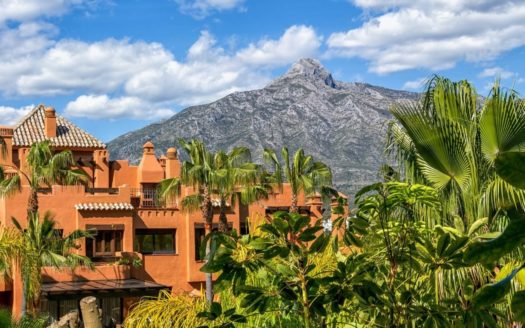 Apartamento de 3 dormitorios en Nueva Andalucia