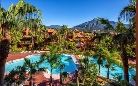 Apartamento de 3 dormitorios en Nueva Andalucia