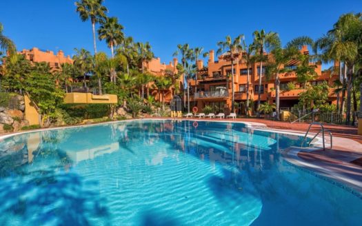 Apartamento de 3 dormitorios en Nueva Andalucia