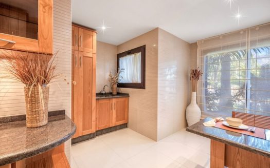 Apartamento de 3 dormitorios en Nueva Andalucia