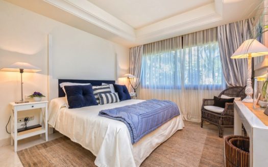 Apartamento de 3 dormitorios en Nueva Andalucia