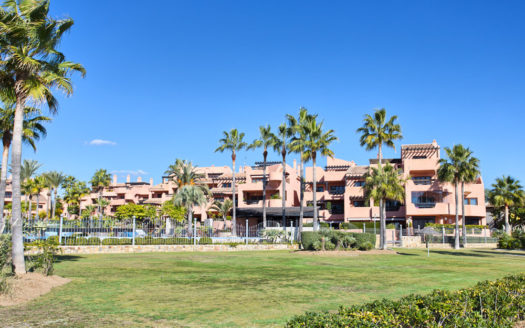 Ático de 3 dormitorios en Nueva Milla de Oro