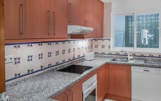 Apartamento de 2 dormitorios en  Benahavis
