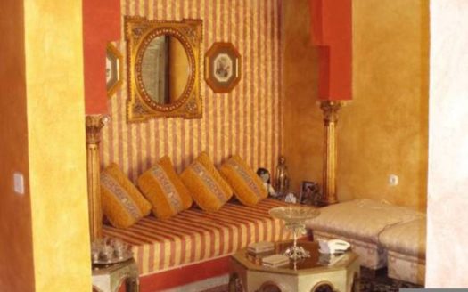 Villa de 8 dormitorios en Milla de Oro