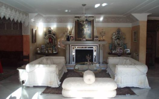 Villa de 8 dormitorios en Milla de Oro