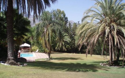 Villa de 8 dormitorios en Milla de Oro