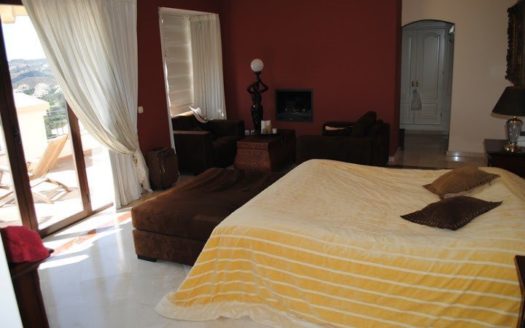 Villa de 4 dormitorios en  Benahavis