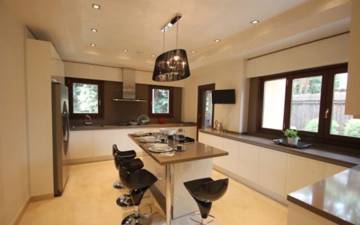 5 bedrooms Villa in Los Monteros