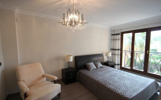 5 bedrooms Villa in Los Monteros