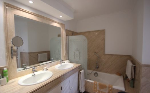 3 bedrooms Apartment in Bahia de Marbella