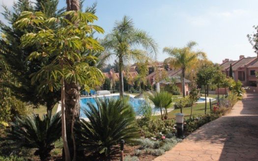 Adosado de 6 dormitorios en Los Monteros