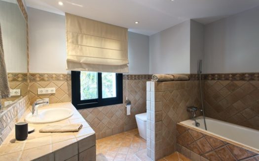 4 bedrooms Villa in Los Monteros