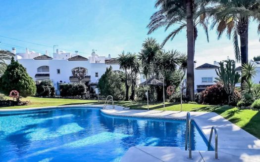 4 bedrooms Townhouse in Nueva Milla de Oro