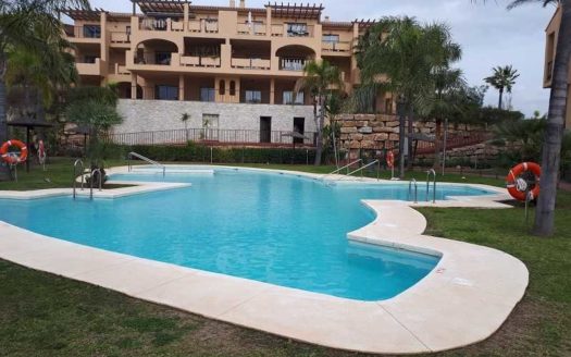 Apartamento de 2 dormitorios en  Benahavis