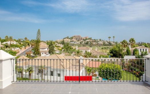 5 bedrooms Villa in Nueva Andalucia