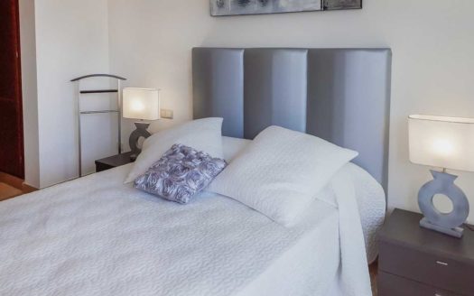 Apartamento de 2 dormitorios en  Benahavis