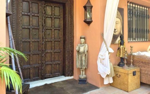 Ático de 2 dormitorios en Milla de Oro