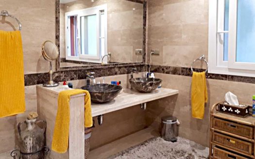 Villa de 5 dormitorios en Los Monteros