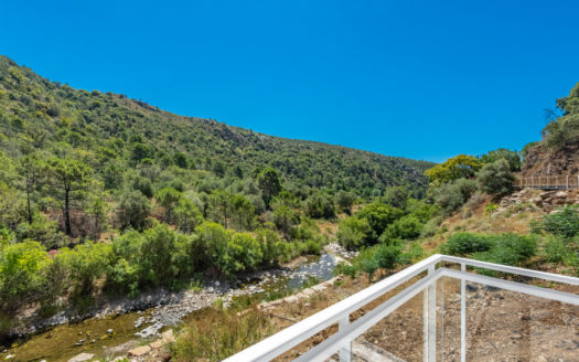 Apartamento de 3 dormitorios en Benahavis