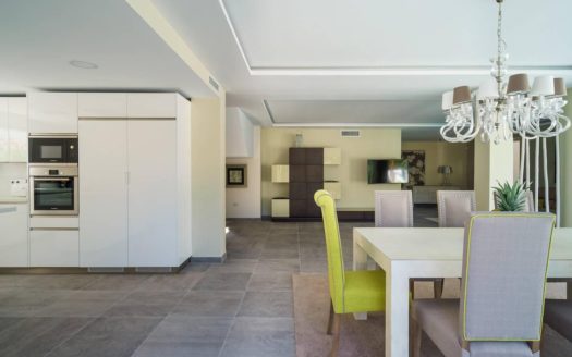 6 bedrooms Villa in Nueva Andalucia