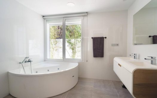 6 bedrooms Villa in Nueva Andalucia