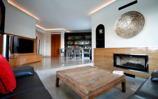 Villa de 5 dormitorios en Nueva Andalucia