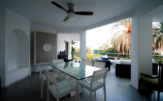 Villa de 5 dormitorios en Nueva Andalucia