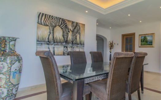 5 bedrooms Villa in Benahavis