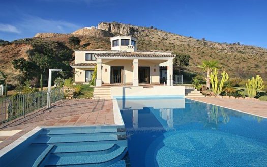 Villa de 6 dormitorios en  Benahavis