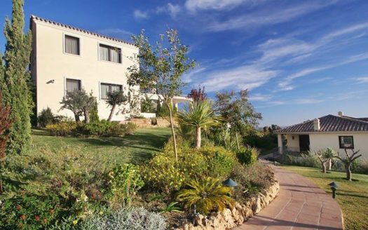 Villa de 6 dormitorios en  Benahavis